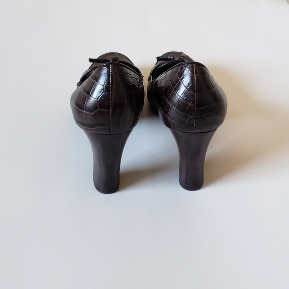 NEW! ANN TAYLOR LOFT BROWN SNAKESKIN HEELS - Picture 5 of 9